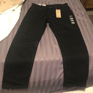 Levi’s black jeans